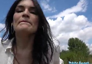 Mature amateur fucks a stranger for cash